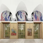Under three archways, there